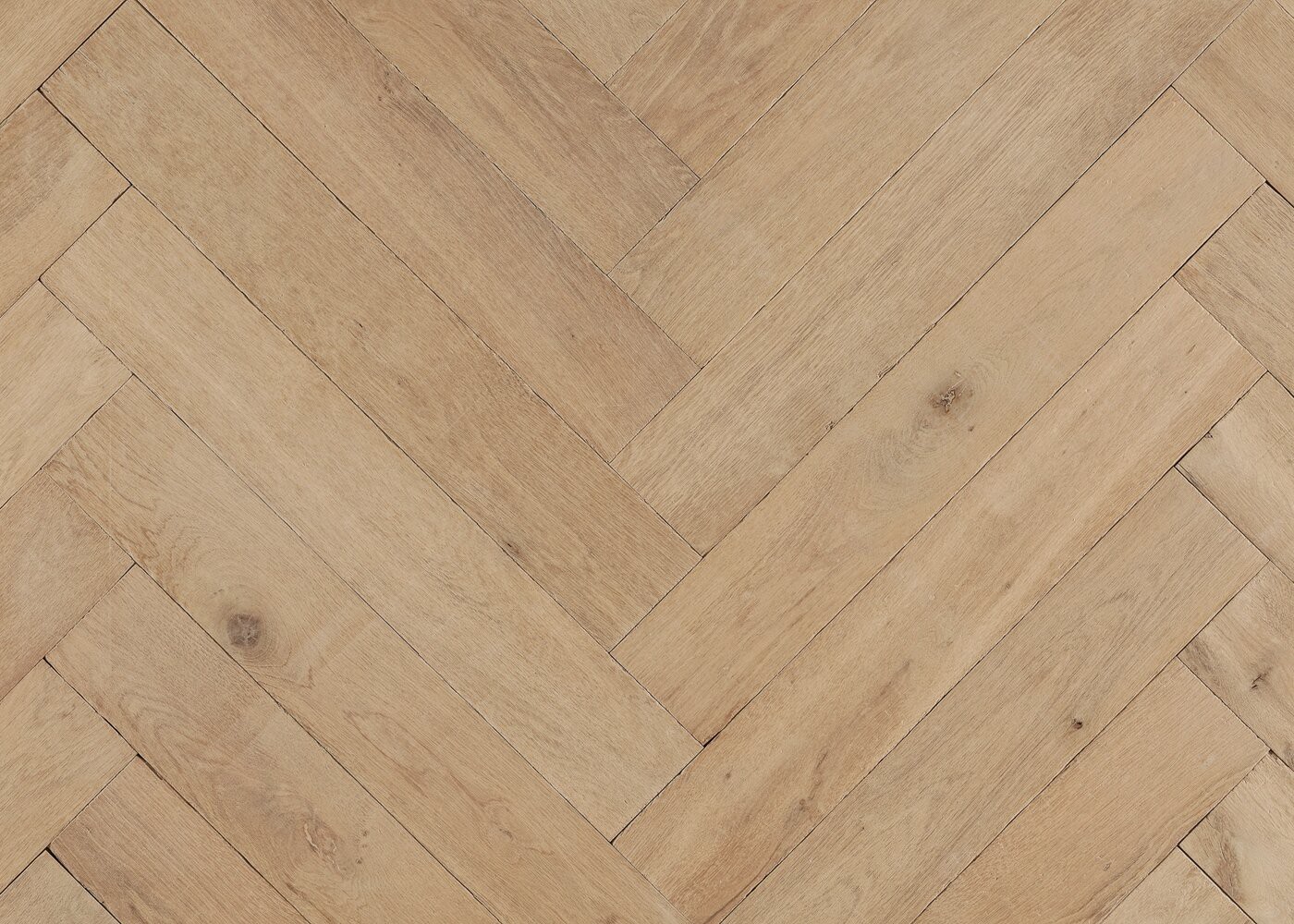 Parquet chêne massif GRENADE Bâton rompu Elégance vieilli vernis aqua 14x110x600