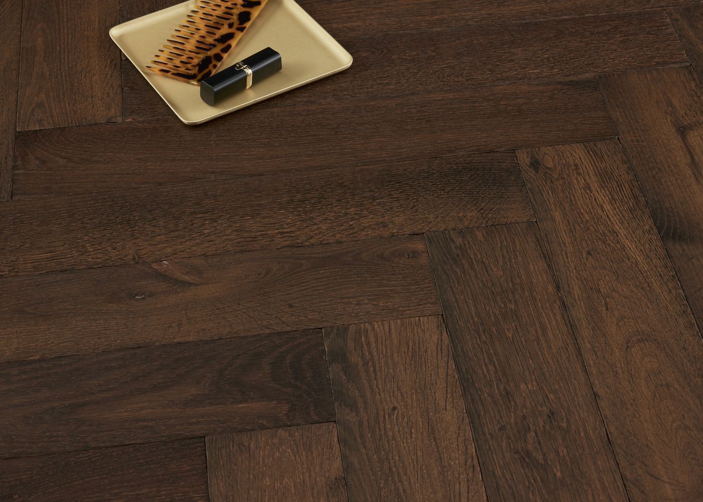 Parquet chêne massif GERONE Bâton rompu Elégance vieilli huile cire 14x110x600
