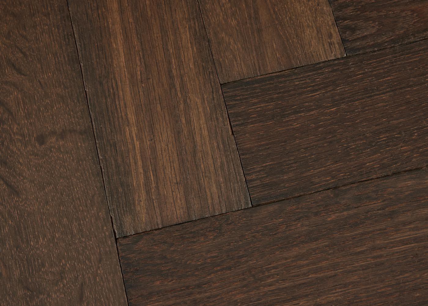 Parquet chêne massif GERONE Bâton rompu Elégance vieilli huile cire 14x110x600