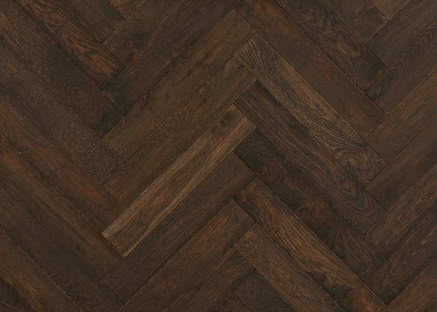 Parquet chêne massif PAMPELUNE Bâton rompu Elégance vieilli huile cire 14x110x600
