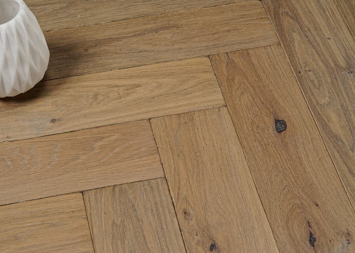 Parquet chêne massif TARIFA Bâton rompu Elégance vieilli huile cire 14x110x600