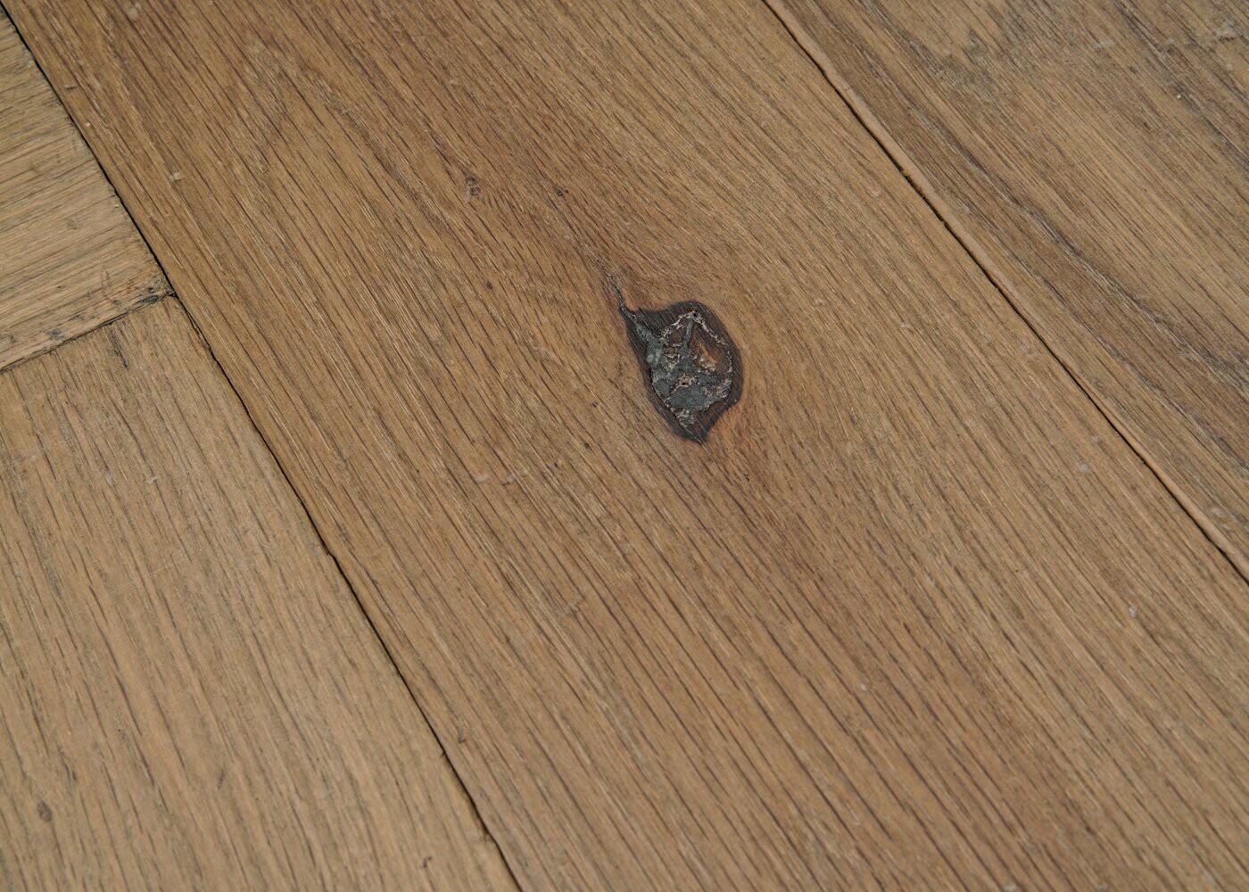 Parquet chêne massif TARIFA Bâton rompu Elégance vieilli huile cire 14x110x600