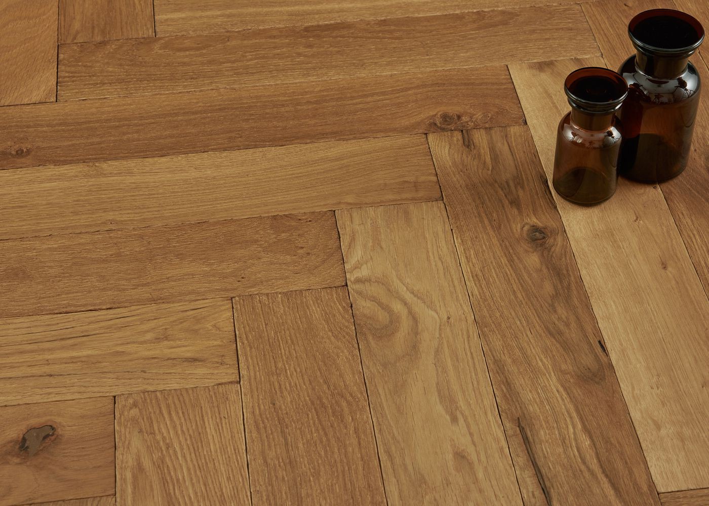 Parquet chêne massif VALENCE Bâton rompu Elégance vieilli huile cire 14x110x600