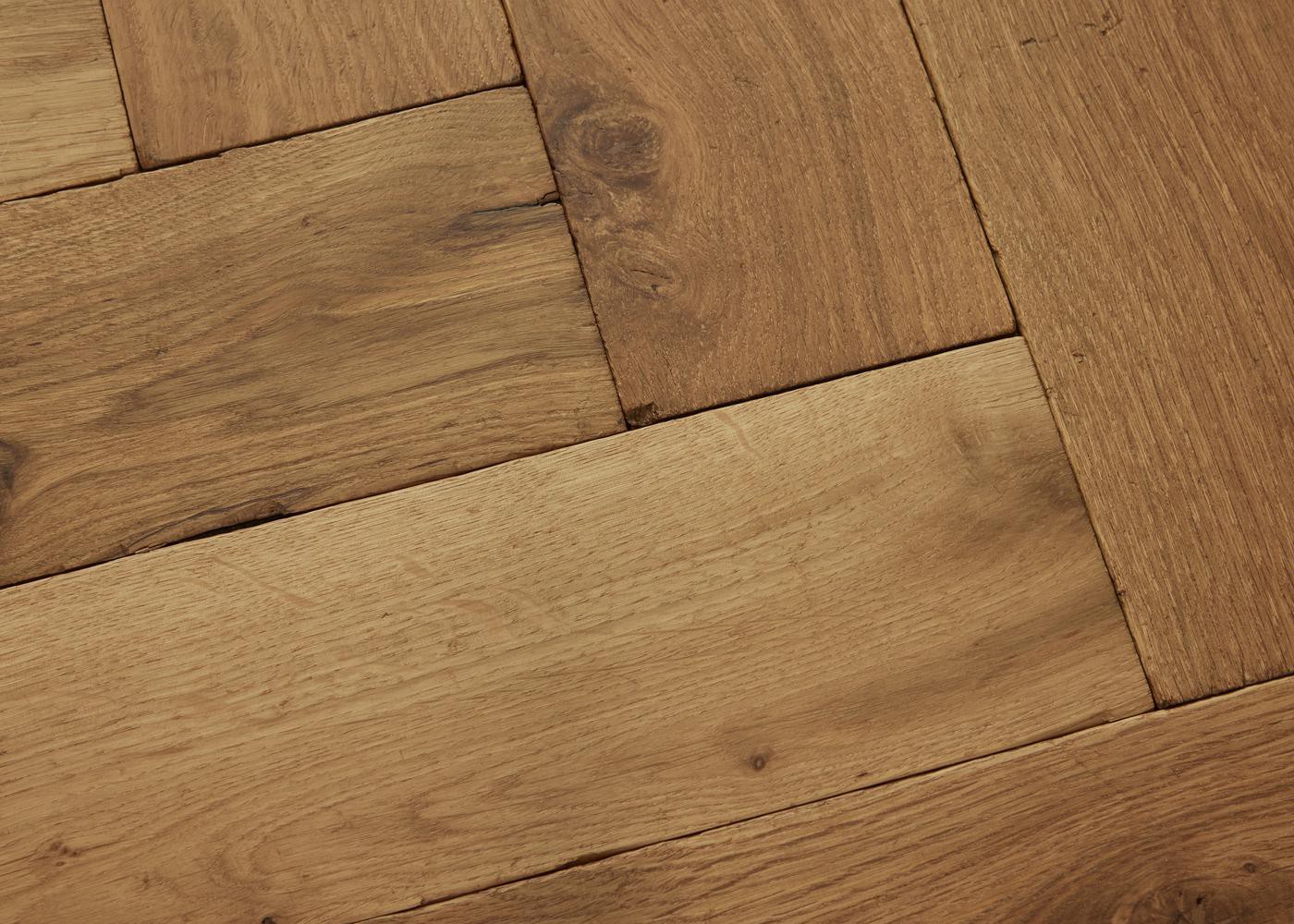 Parquet chêne massif VALENCE Bâton rompu Elégance vieilli huile cire 14x110x600