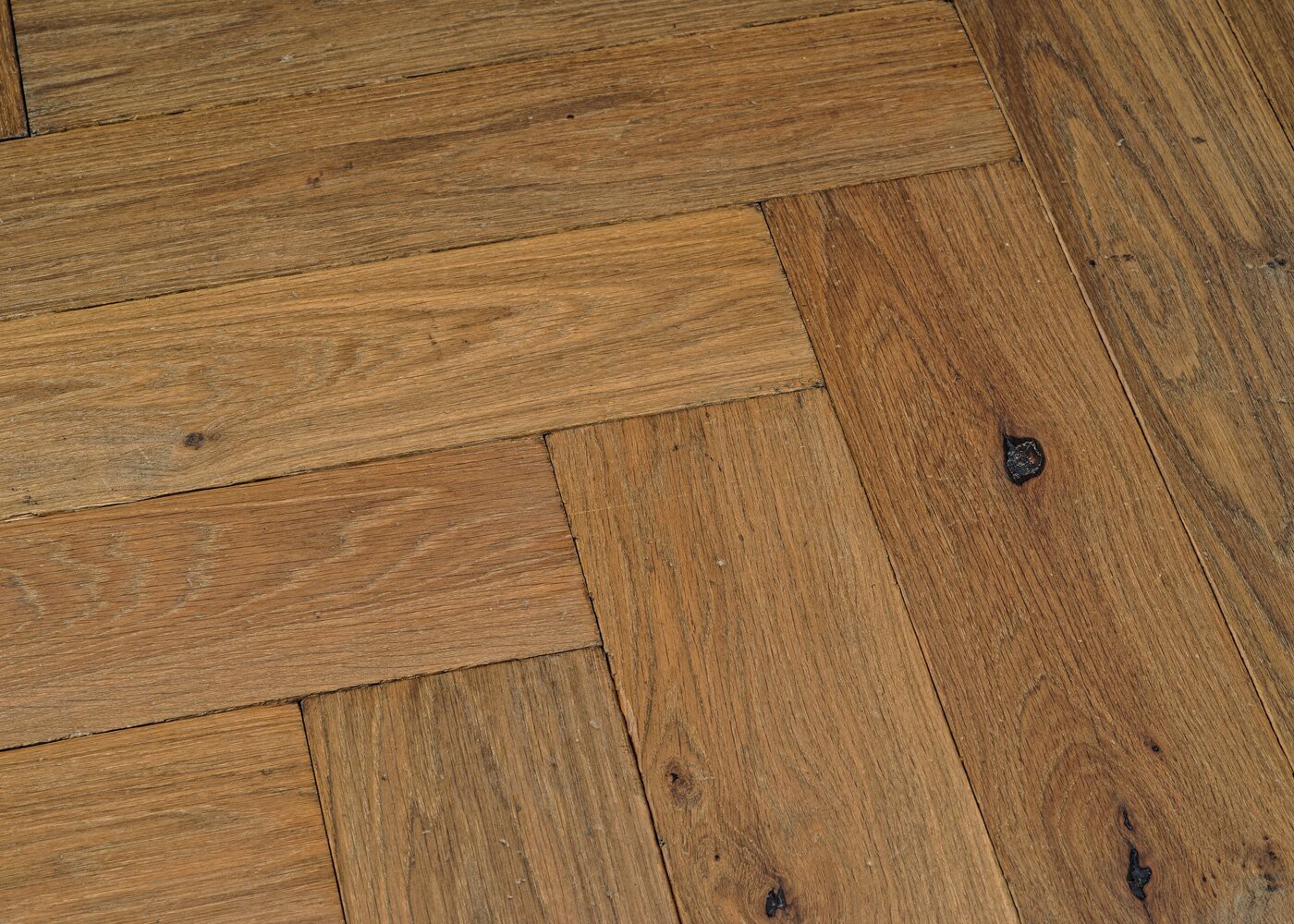 Parquet chêne massif VERDON Bâton rompu Elégance vieilli huile cire 14x110x600