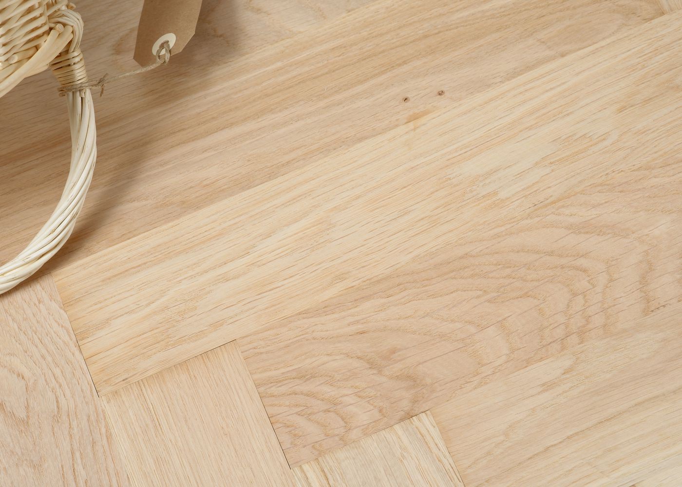 Parquet chêne massif Brut Bâton Rompu Nature NF - 1/2 lame gauche + 1/2 droite - 14x70x400
