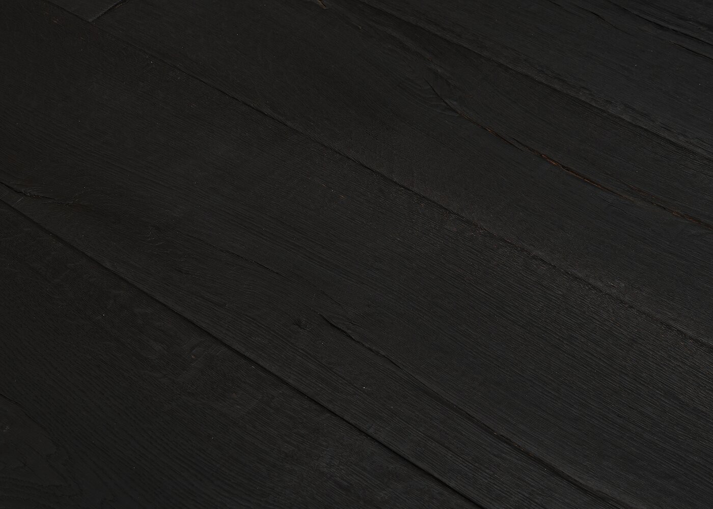 Parquet chêne massif TOKYO brossé intense usé déformé huile cire 20-23x140-220x1800-2700