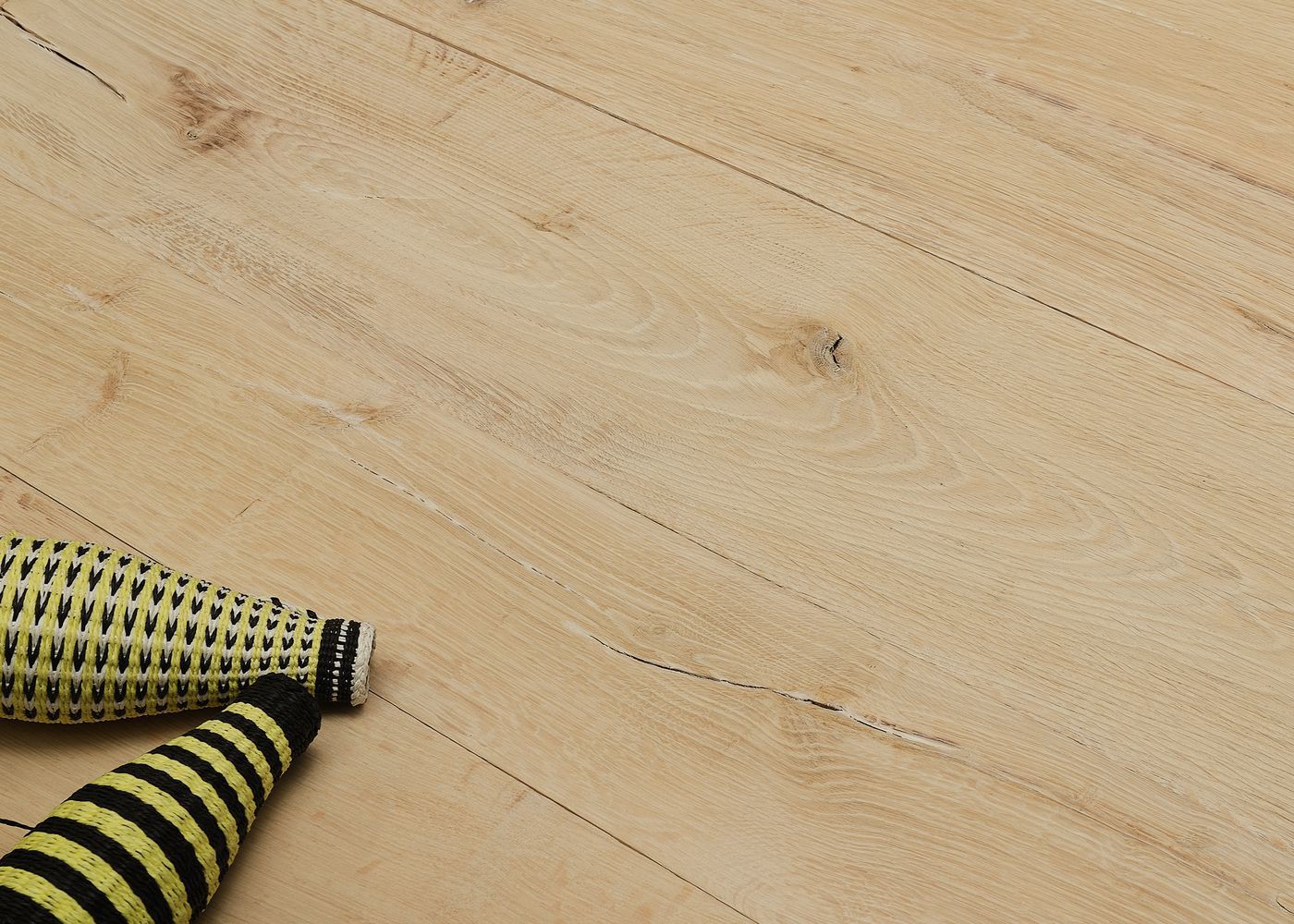 Parquet chêne massif PALMA vieilli usé déformé huile cire 20-23x140-220x1800-2700