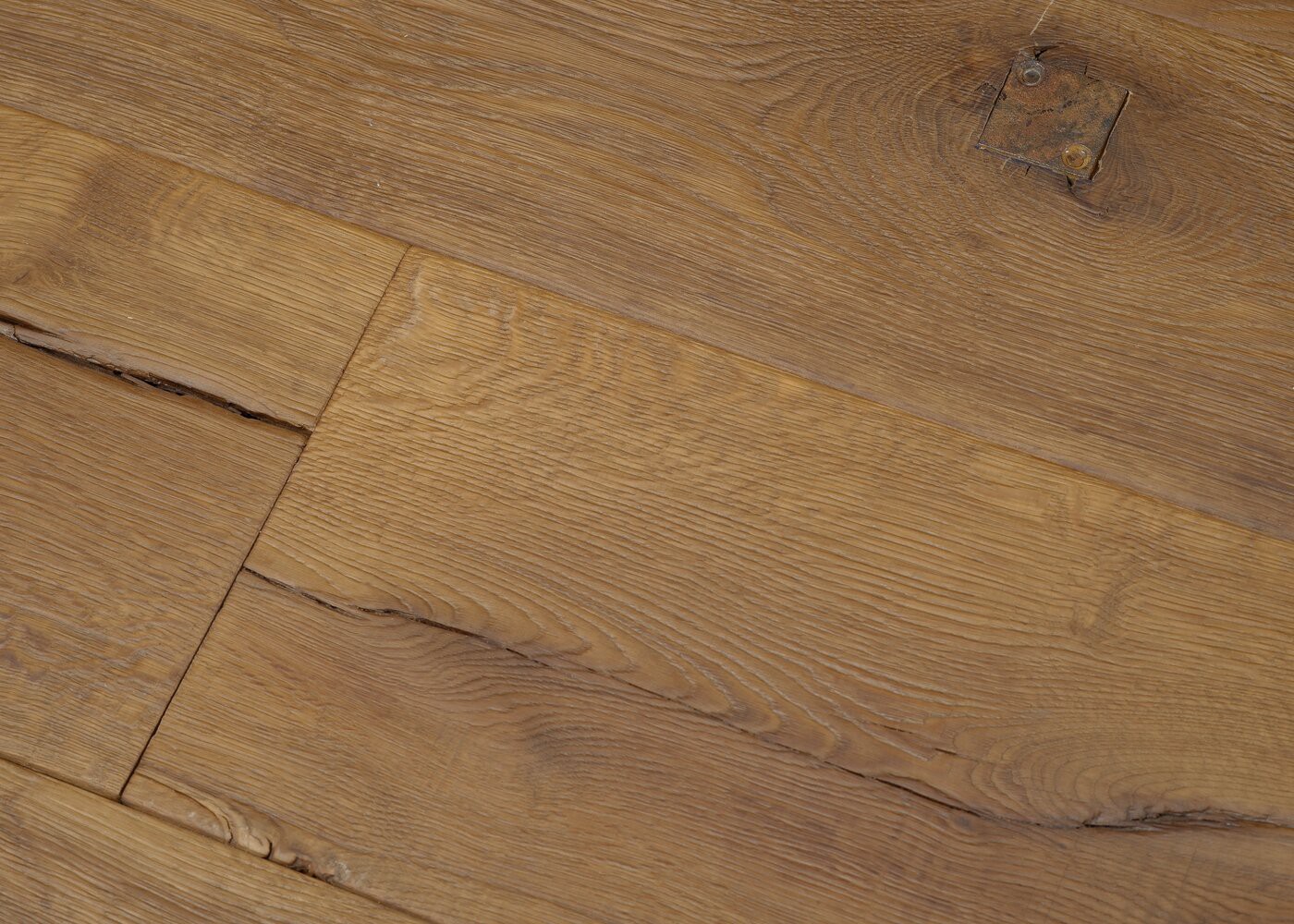 Parquet chêne massif BELFAST brossé intense usé déformé huile aqua 20-23x140-220x1800-2700