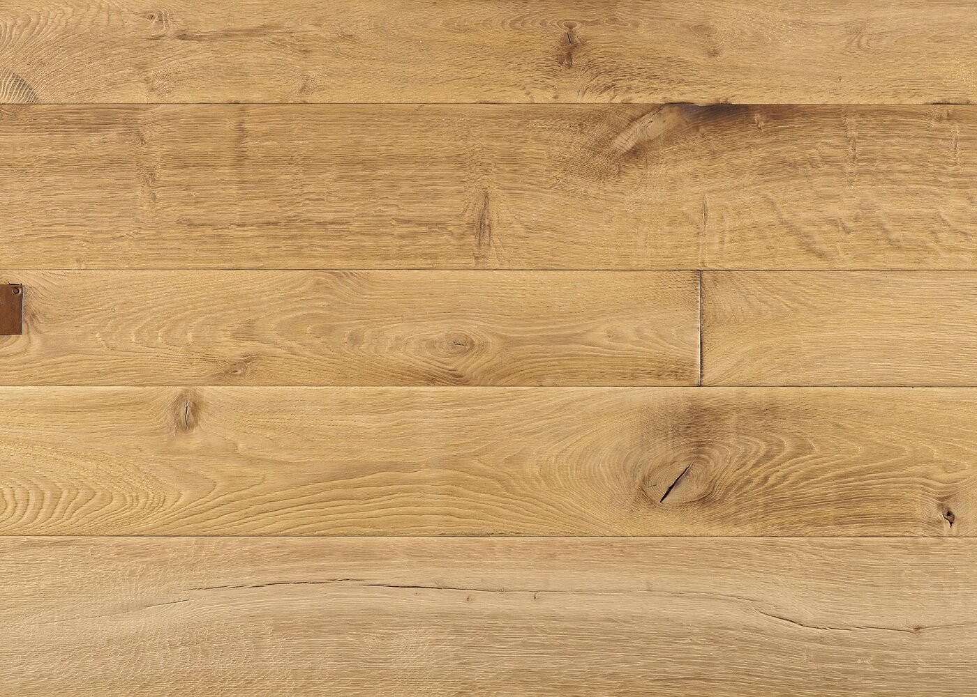 Parquet chêne massif KINGSTON brossé intense usé déformé huile aqua 20-23x140-220x1800-2700