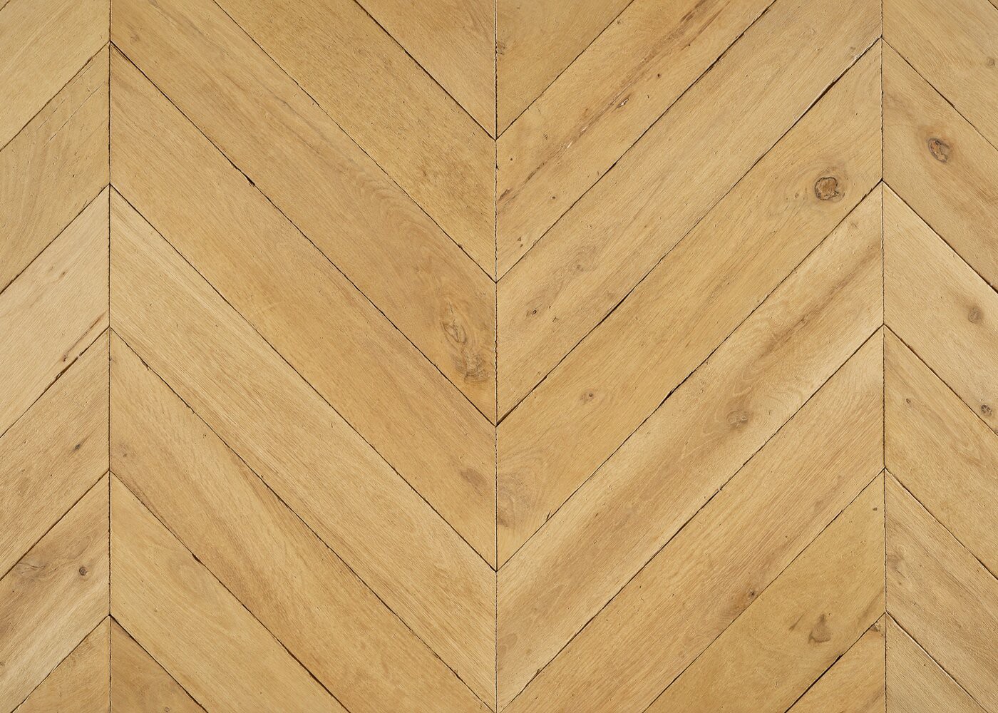 Parquet chêne massif THASOS Point de Hongrie vieilli huile cire 15x120x650(PàT) 45°