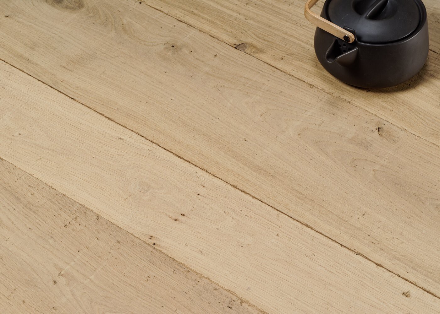 Parquet chêne massif BRADFORD vieilli huile aqua 15x90x1700-2700