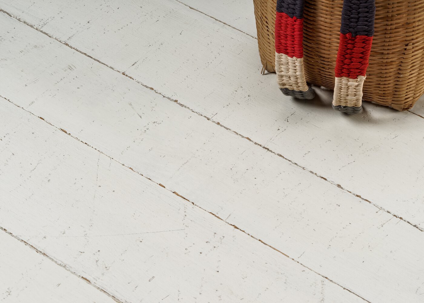 Parquet chêne massif PEINT VIEUX BLANC vieilli huile cire 15x120-200x1800-2700x140-220x1800-2700