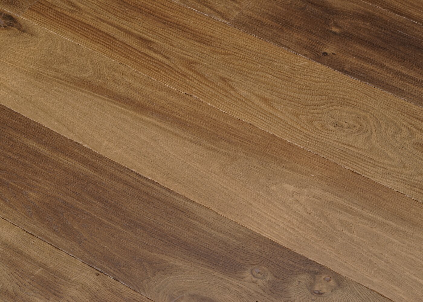 Parquet chêne massif thermo-chauffé CORTON huilé vieilli 23x180