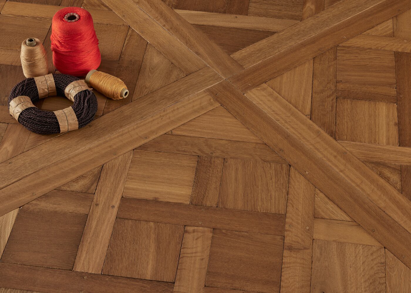 Dalle Versailles chêne massif SYRACUSE vieilli huile cire 15x1020x1020