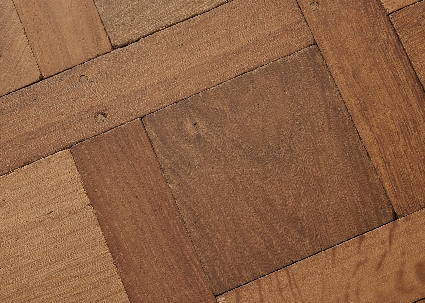 Parquet chêne contrecollé SYRACUSE vieilli Versailles sans cadre huile aqua 15mm et carrés de 160 & navettes de 65x390