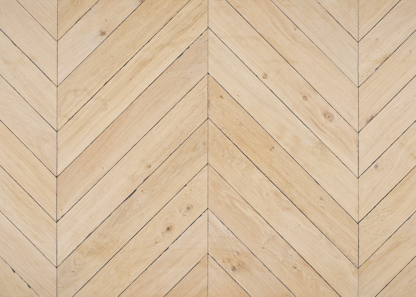 Parquet chêne contrecollé LUCCA Point de Hongrie vieilli Elégance vernis aqua 16x100x608 (PàP)