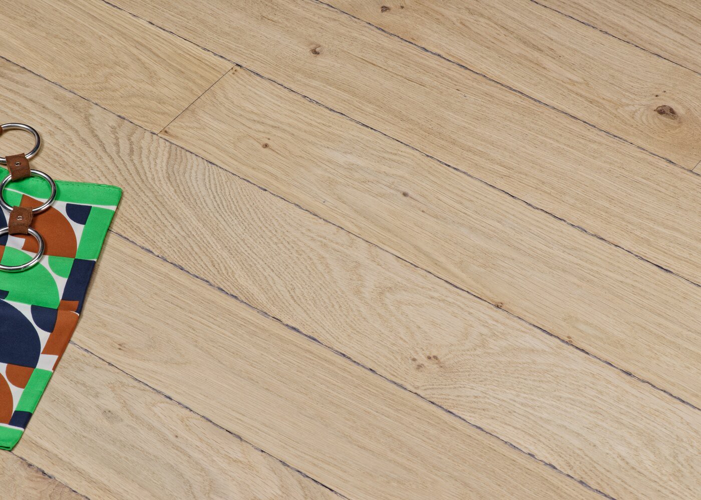 Parquet chêne massif LOUXOR Elégance vieilli vernis aqua 14x110x500-2000