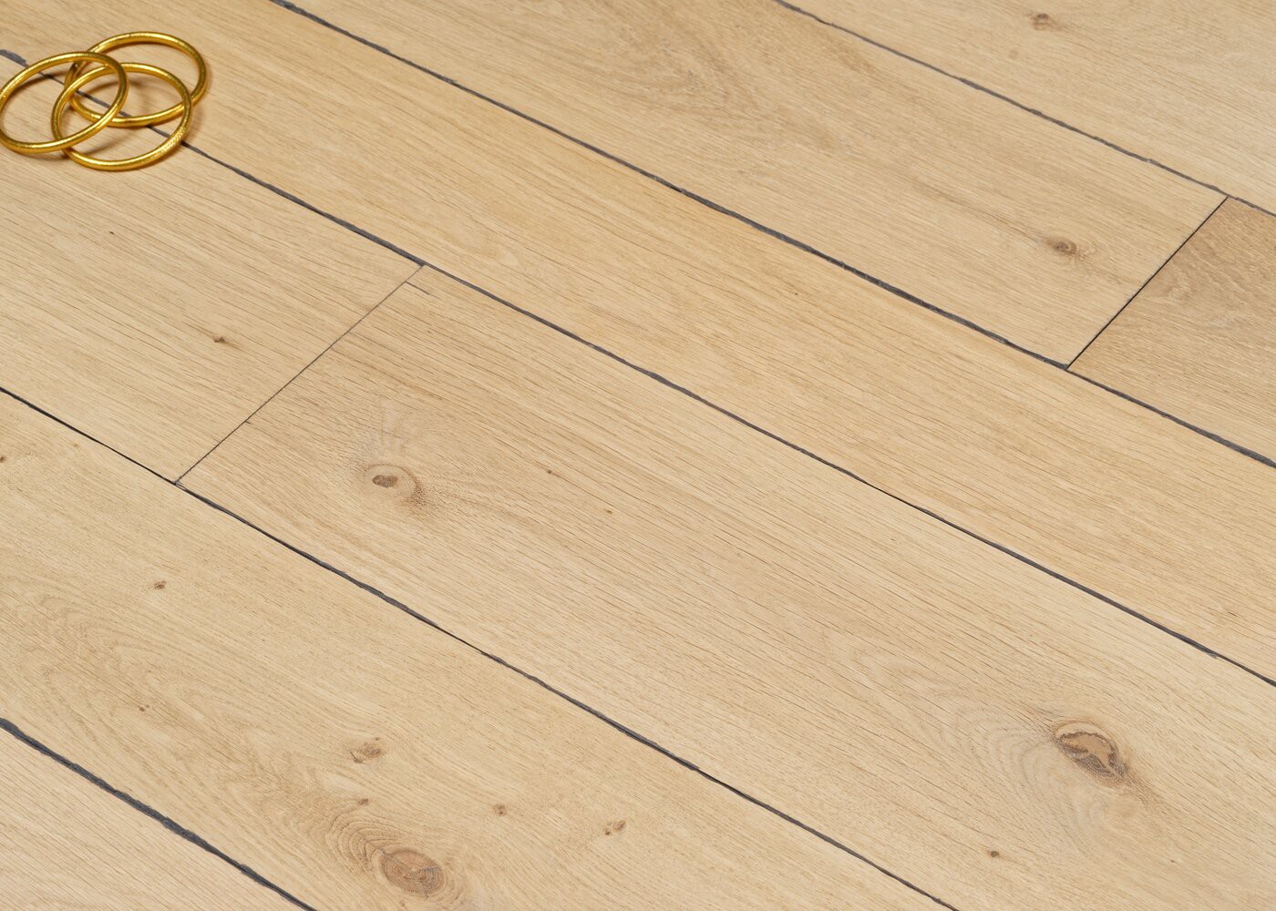 Parquet chêne massif LUCCA Elégance vieilli vernis aqua 14x110x500-2000