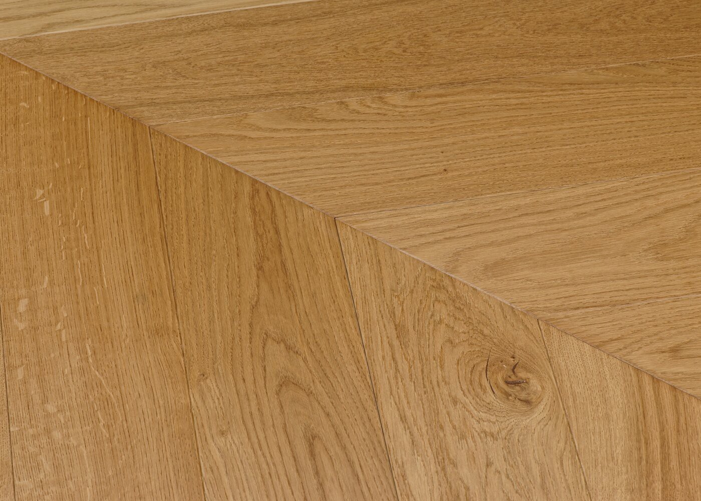 Parquet chêne contrecollé SAINT SULPICE Point de Hongrie Matière 14x139x789(PàP)