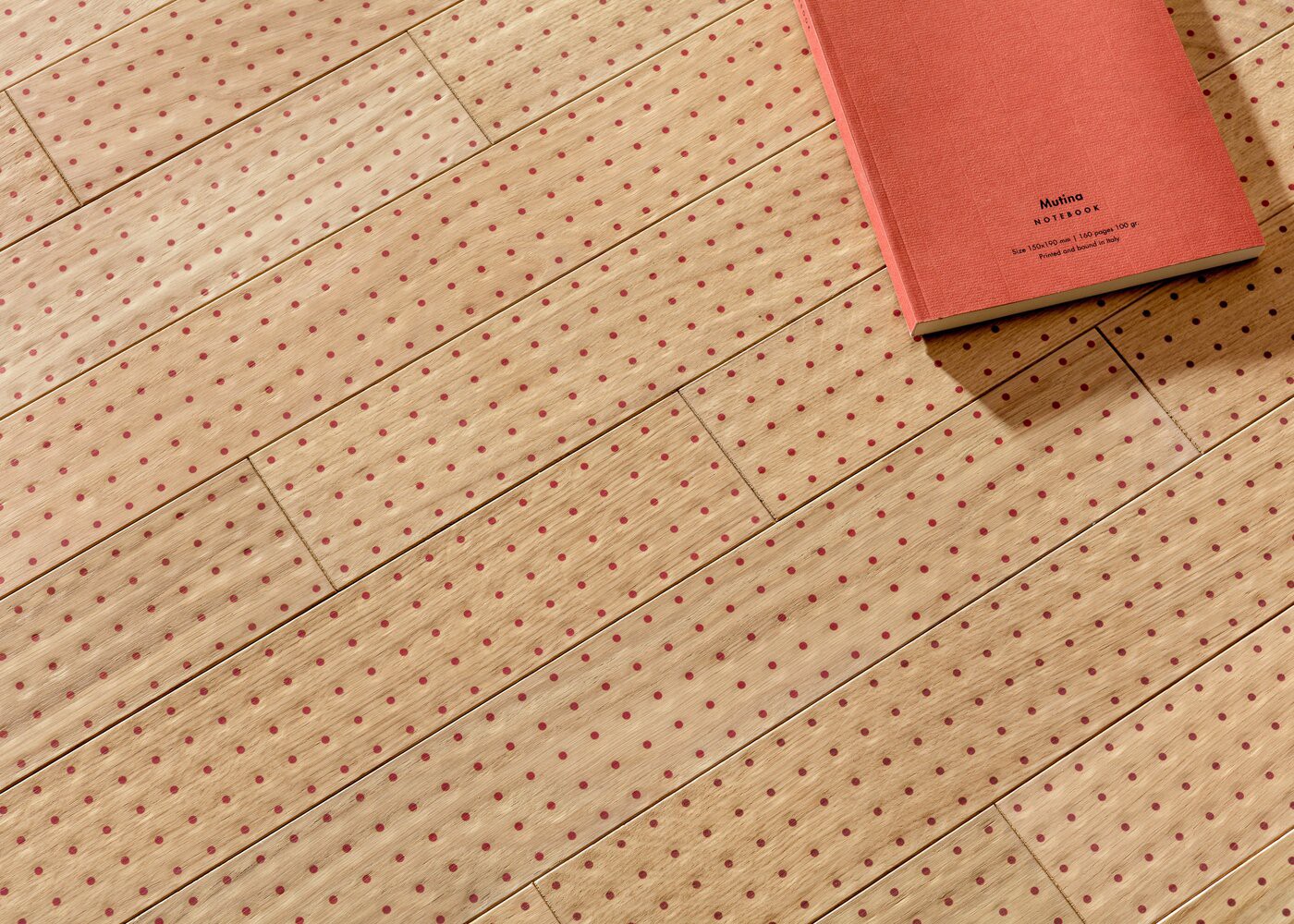 Parquet chêne contrecollé Pico Bois Points Rouges, par Ronan et Erwan Bouroullec 14x70x490