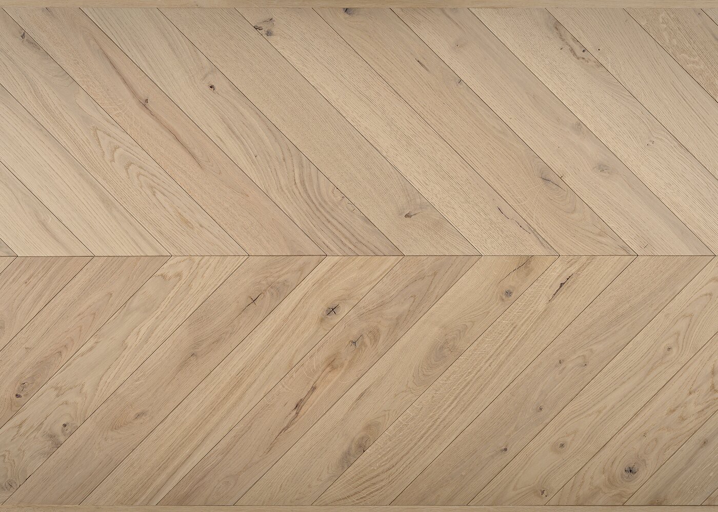 Parquet chêne massif Point de Hongrie G4 Matière brossé vernis mat Palais Royal 14x90x580 (PàT) 45°