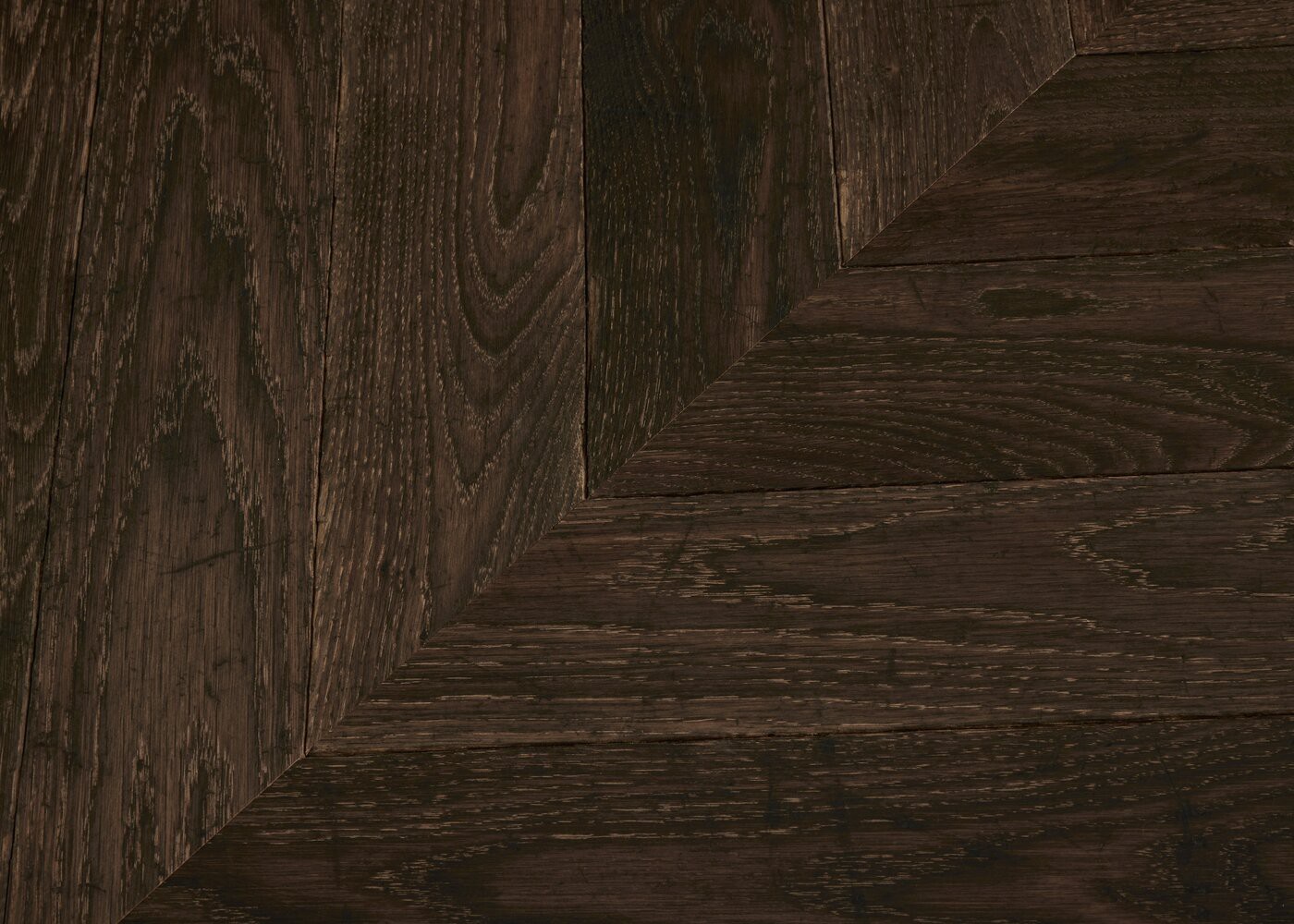 Parquet chêne massif PAMPELUNE Point de Hongrie Elégance vieilli huile cire 14x110x600 45°