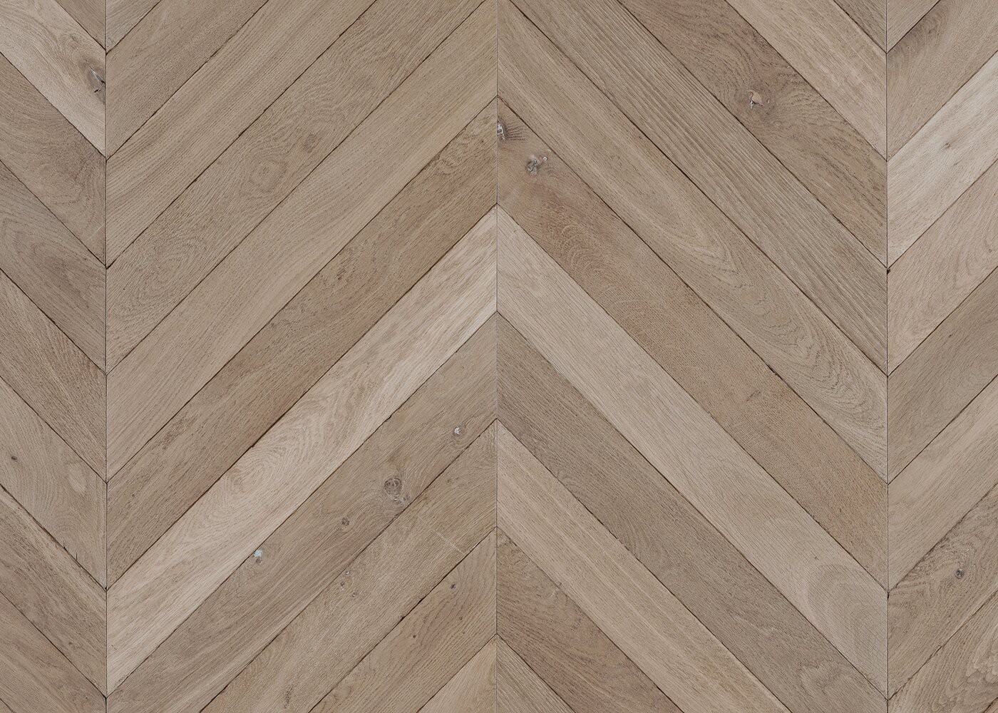 Parquet chêne massif PRÉPATINÉ GRIS Brut Point de Hongrie Elégance vieilli huile cire 14x110x600 45°