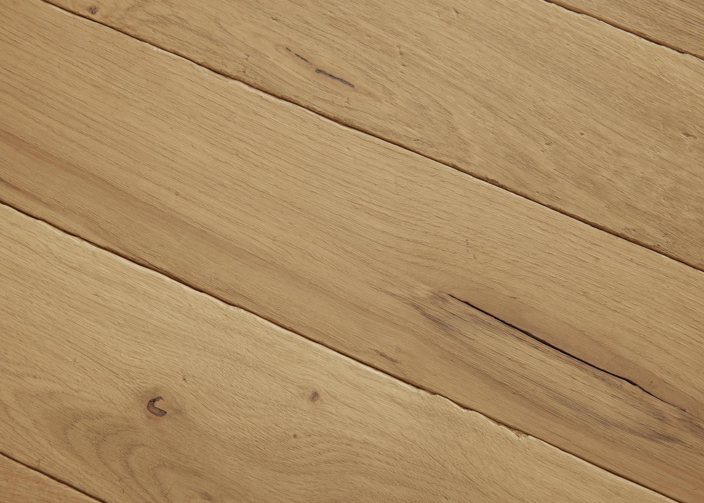 Parquet chêne massif TOLEDE Point de Hongrie Elégance vieilli vernis aqua 14x110x600 45°