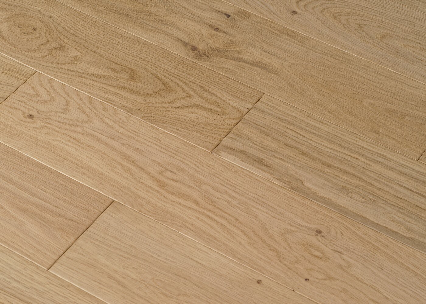 Parquet chêne massif PALAIS ROYAL brossé vernis mat mélange 50% PRBis, 50% Matière 14x140x400-1300