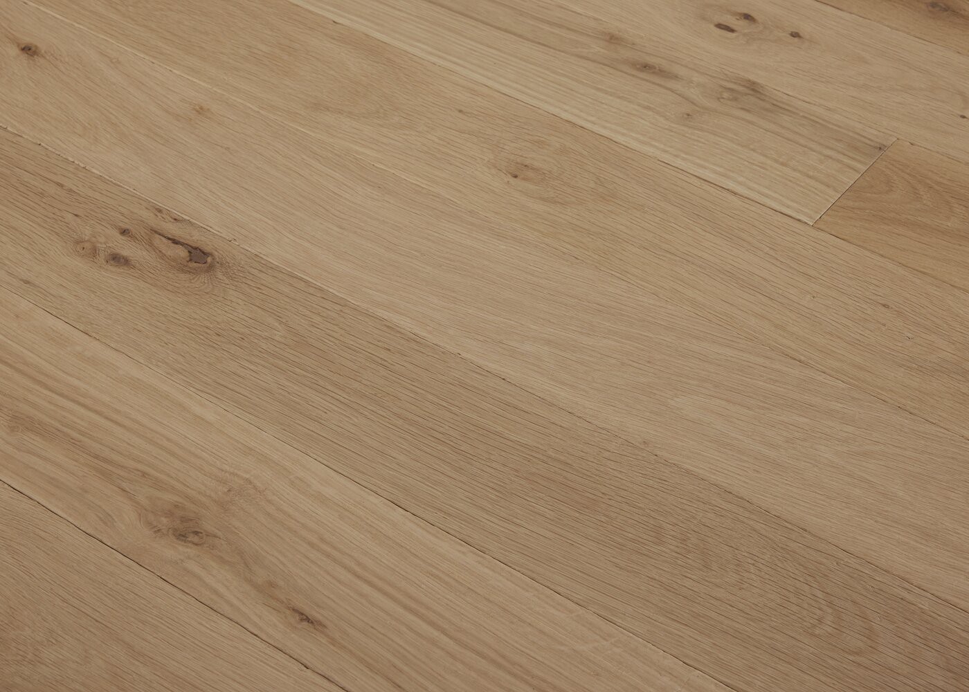 Parquet chêne massif GRENADE Elégance brossé vieilli vernis aqua 14x110x500-2000