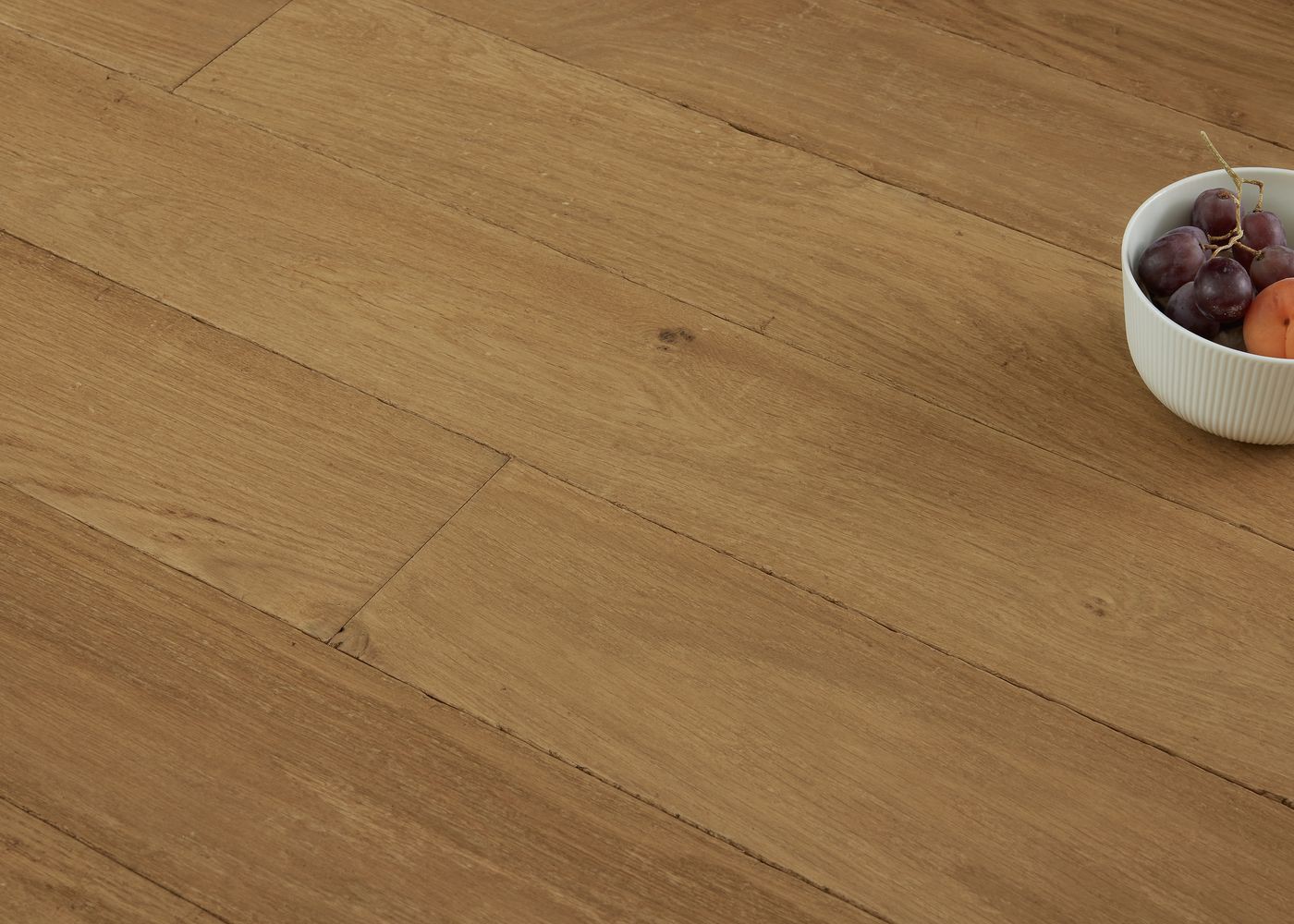 Parquet chêne massif TOLEDE Elégance vieilli vernis aqua 14x110x500-2000