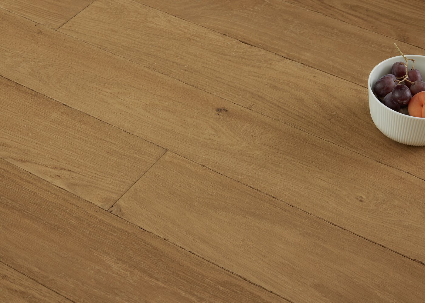 Parquet chêne massif TOLEDE Elégance vieilli vernis aqua 14x110x500-2000