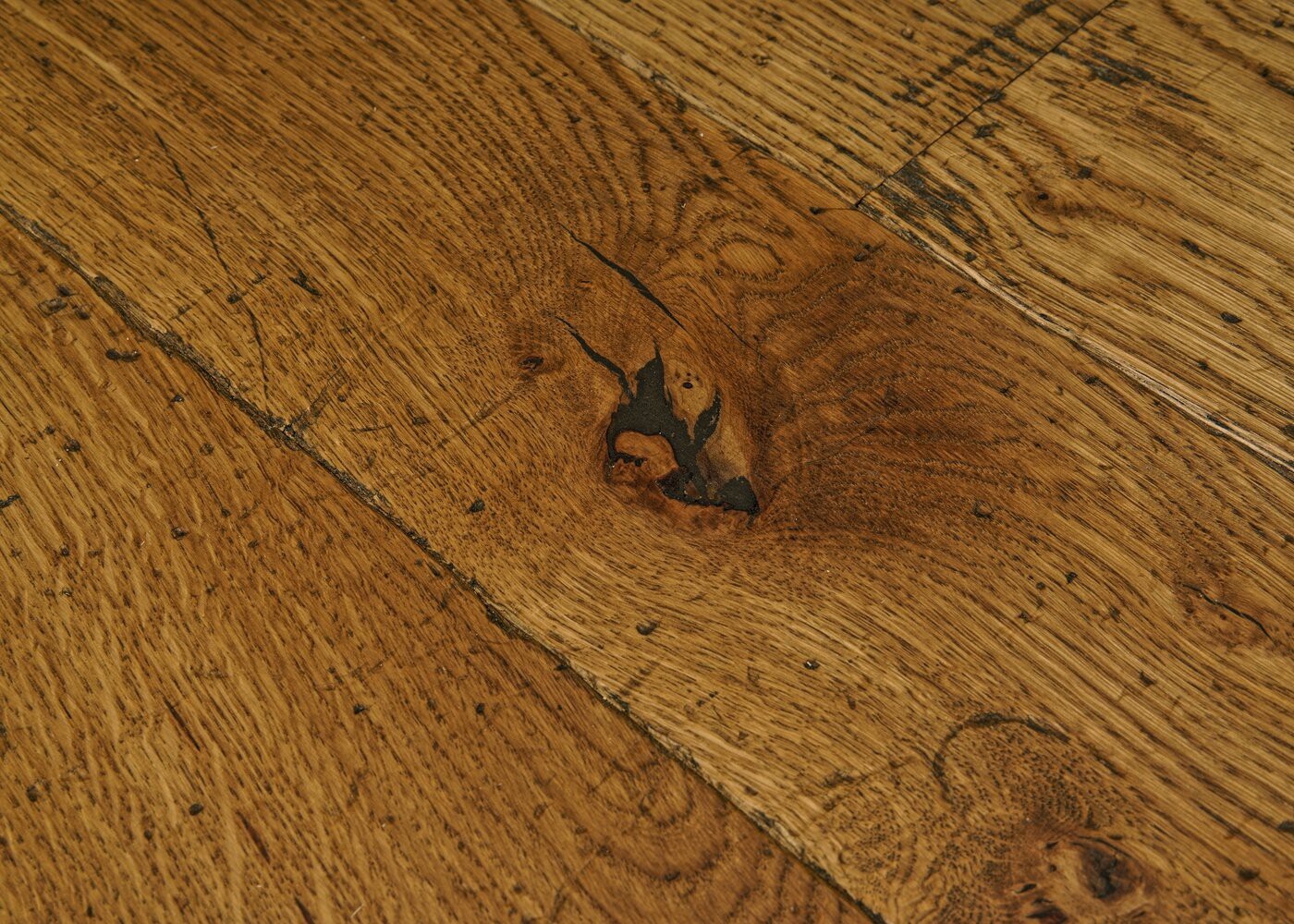 Parquet chêne massif SIDNEY Elégance vieilli très accentué huile cire 14x110x500-2000