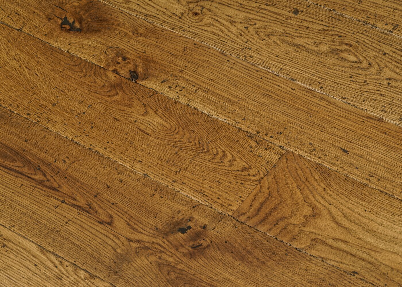 Parquet chêne massif SIDNEY Elégance vieilli très accentué huile cire 14x110x500-2000