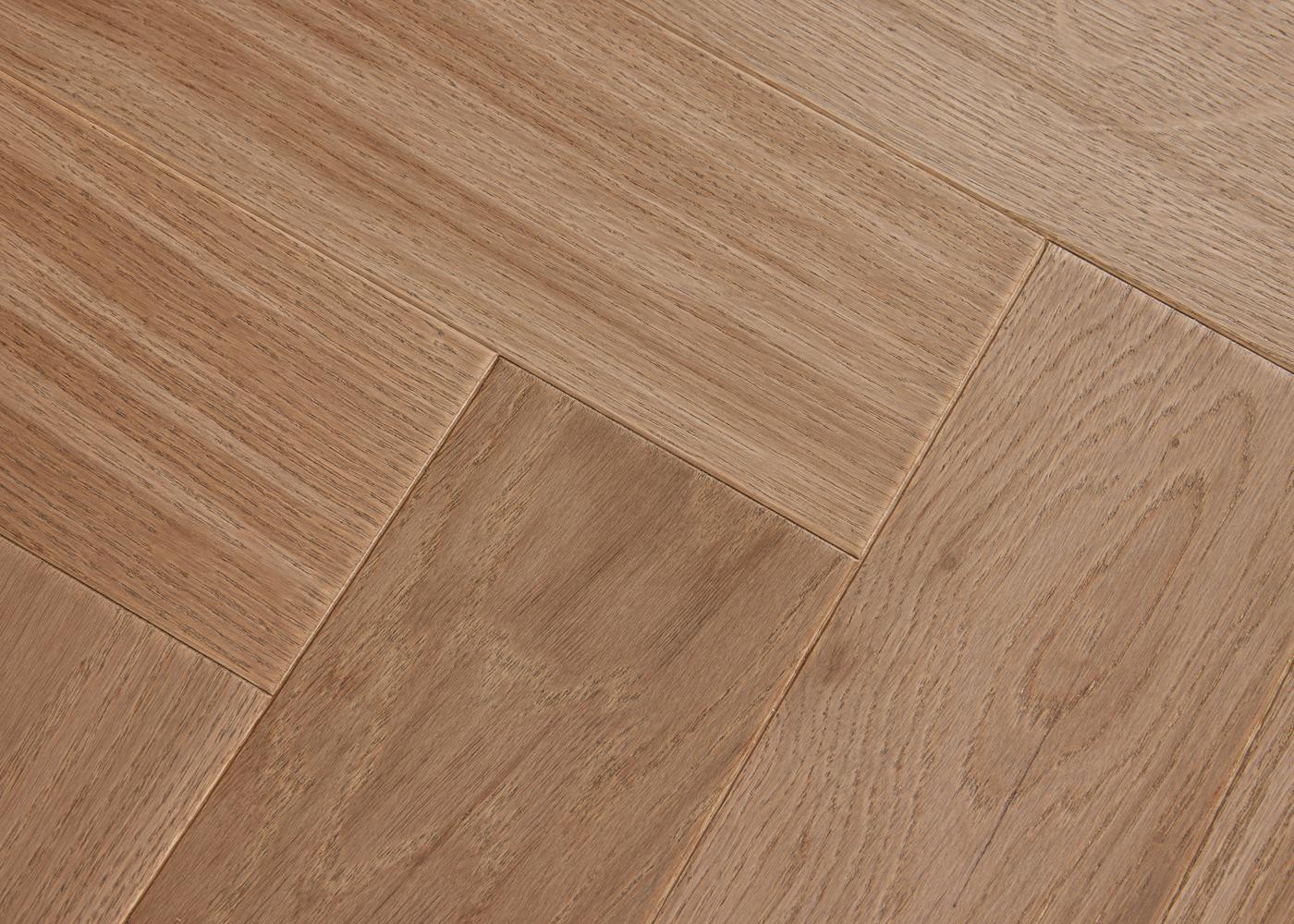 Parquet chêne contrecollé GONCOURT brossé vernis mat Bâton Rompu Elégance 12x90x590
