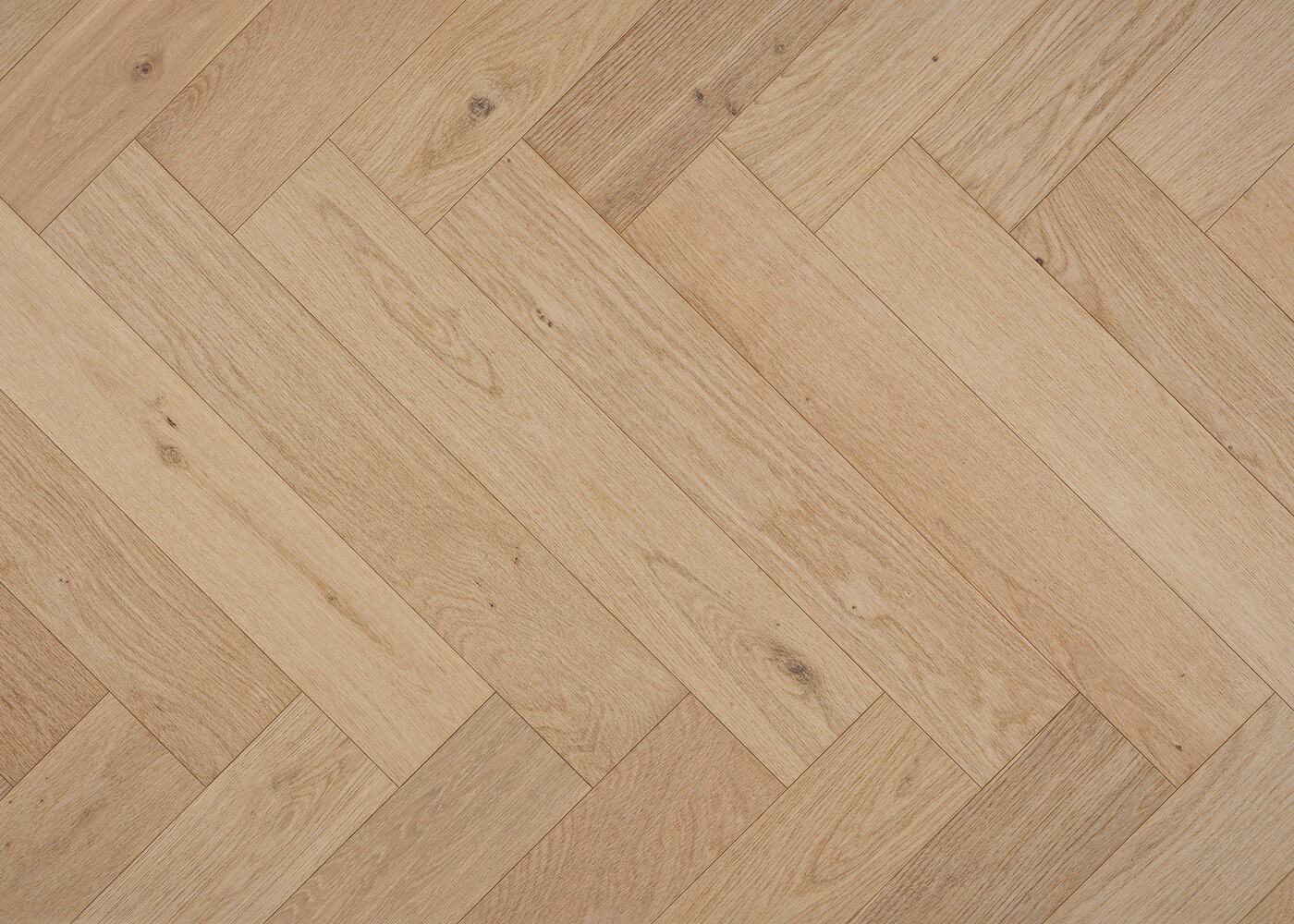 Parquet chêne contrecollé BOTZARIS Bâton Rompu brossé huile UV Elégance support HDF 12x92x610