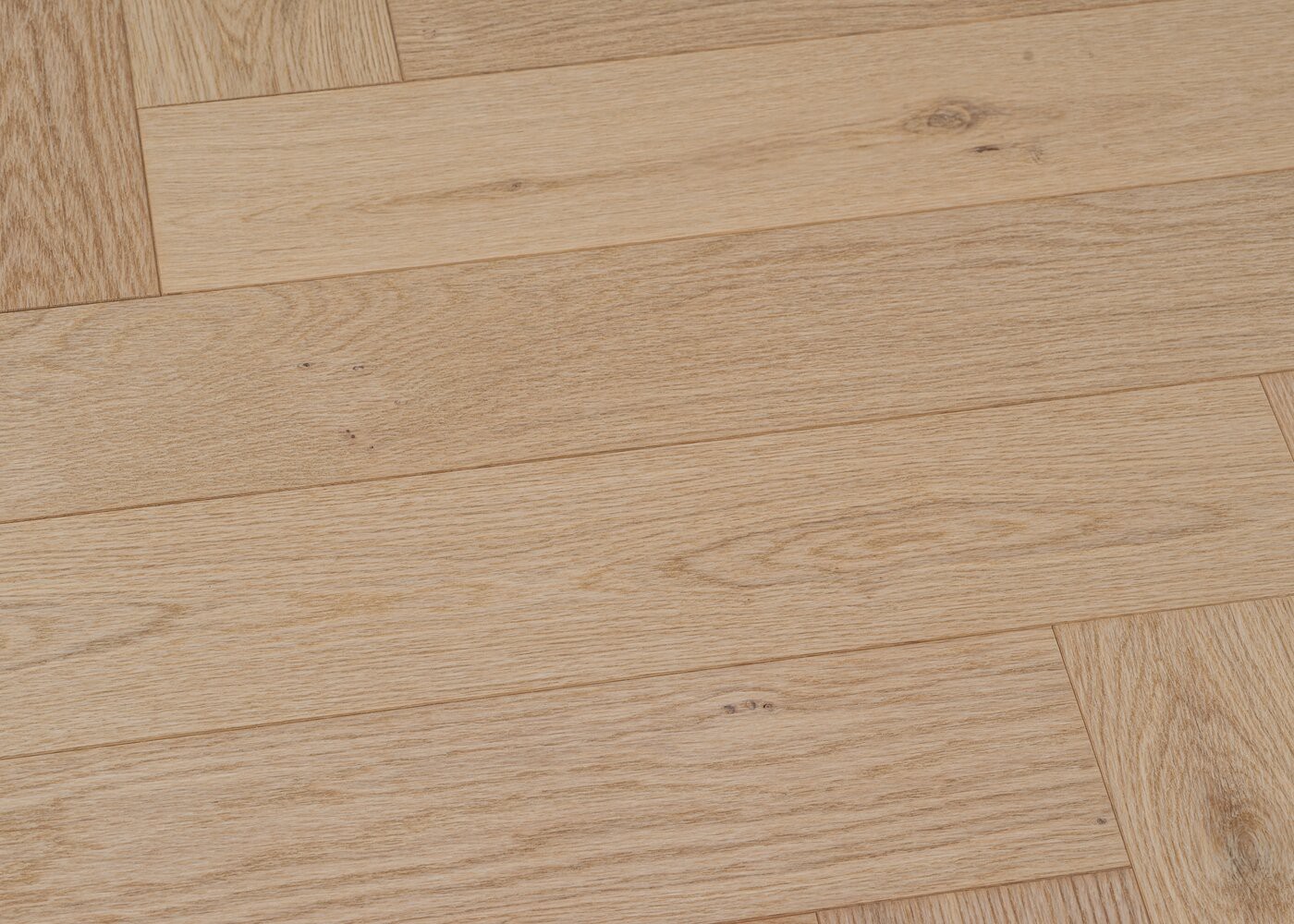 Parquet chêne contrecollé BOTZARIS Bâton Rompu brossé huile UV Elégance support HDF 12x92x610