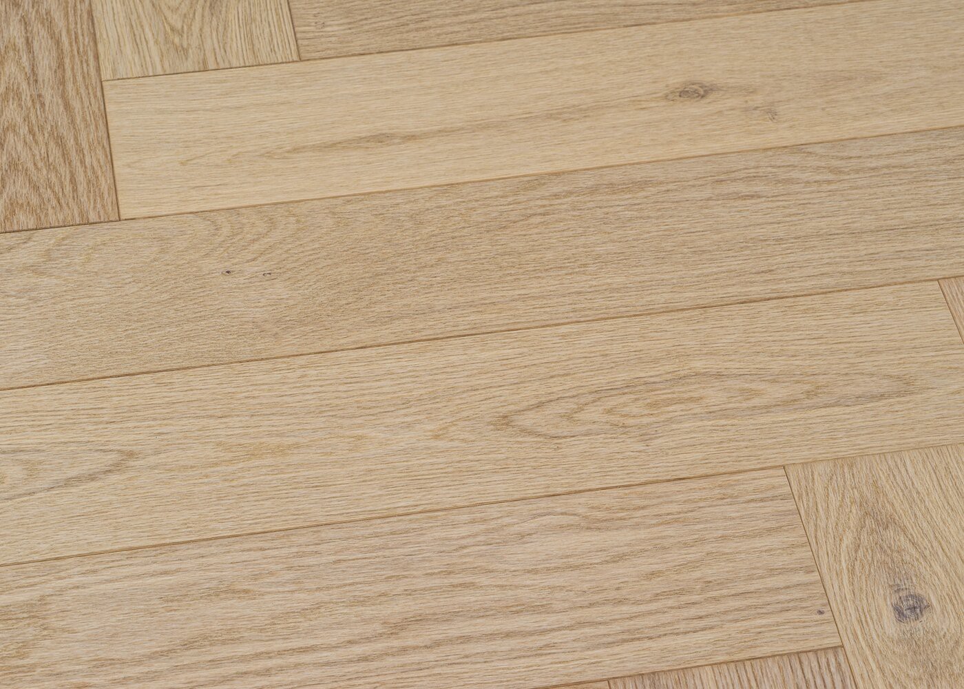 Parquet chêne contrecollé PALERME Bâton Rompu brossé huile UV Elégance support HDF 12x92x610