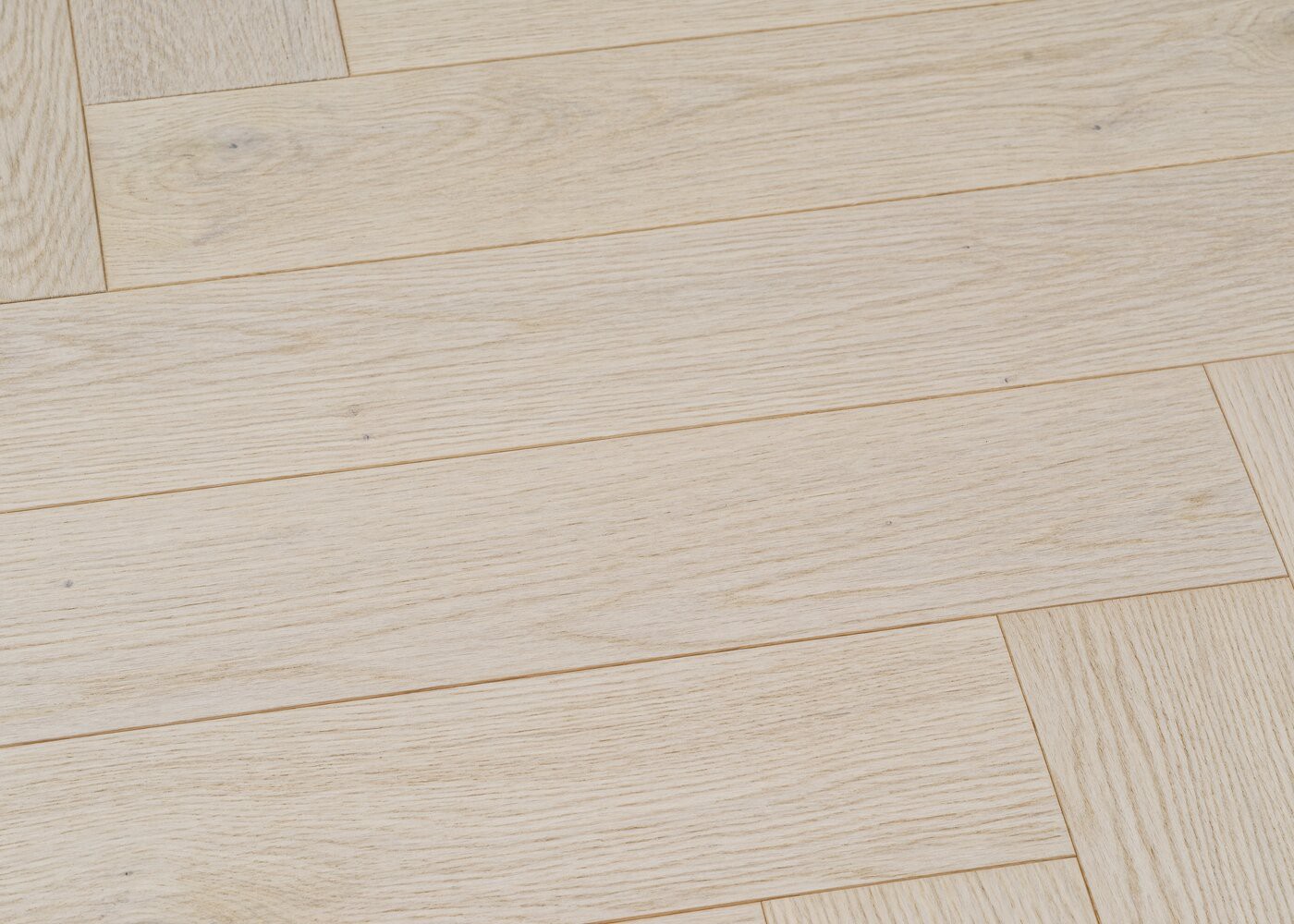 Parquet chêne contrecollé CHATEL Bâton Rompu brossé huile UV Select support HDF 12x92x610