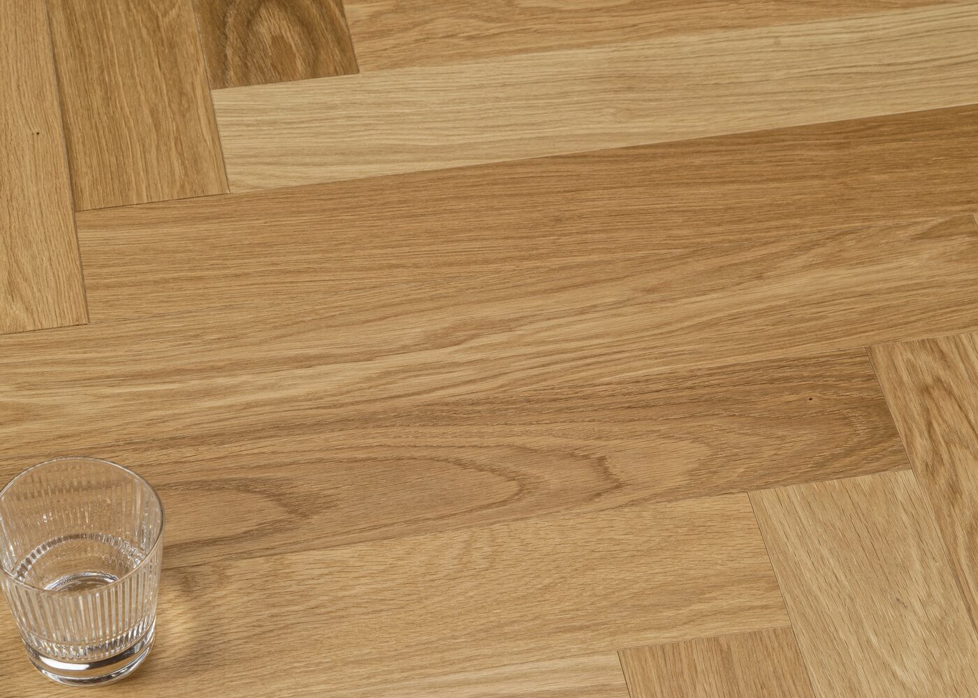 Parquet chêne contrecollé LIVOURNE Bâton Rompu brossé huile UV Select support HDF 12x92x610