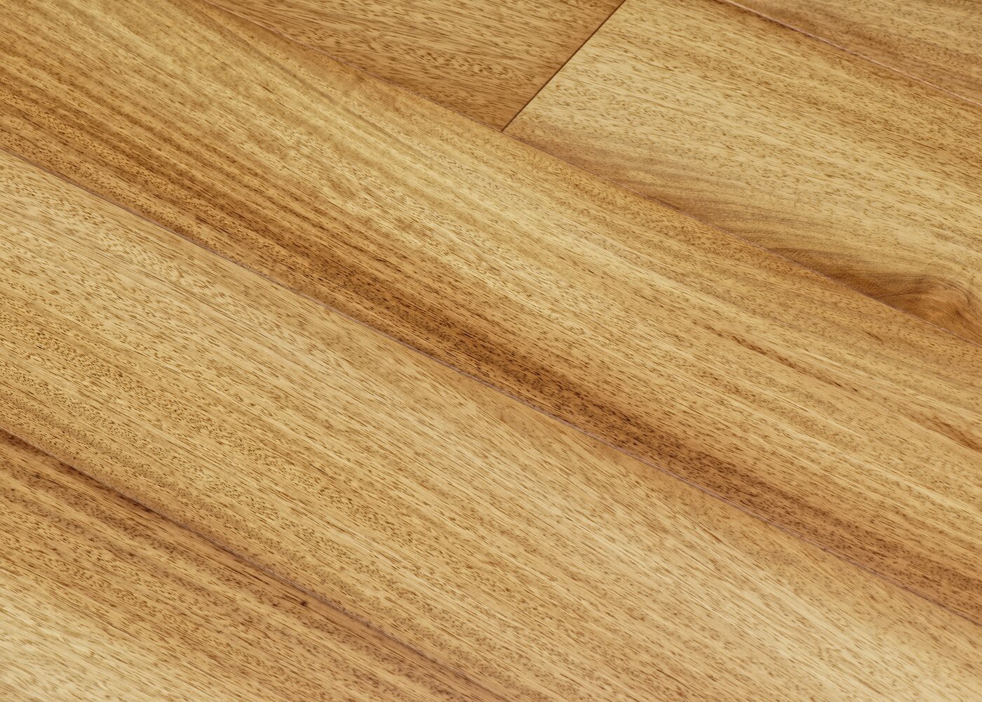 Parquet Iroko contrecollé vernis mat 120x10x500-1500
