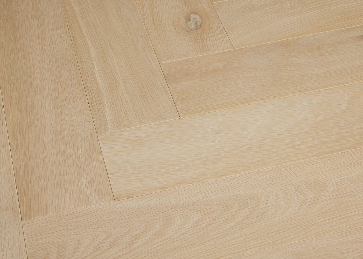 Parquet chêne massif PALMA Bâton rompu brossé GO2 huile aqua 15x120x720