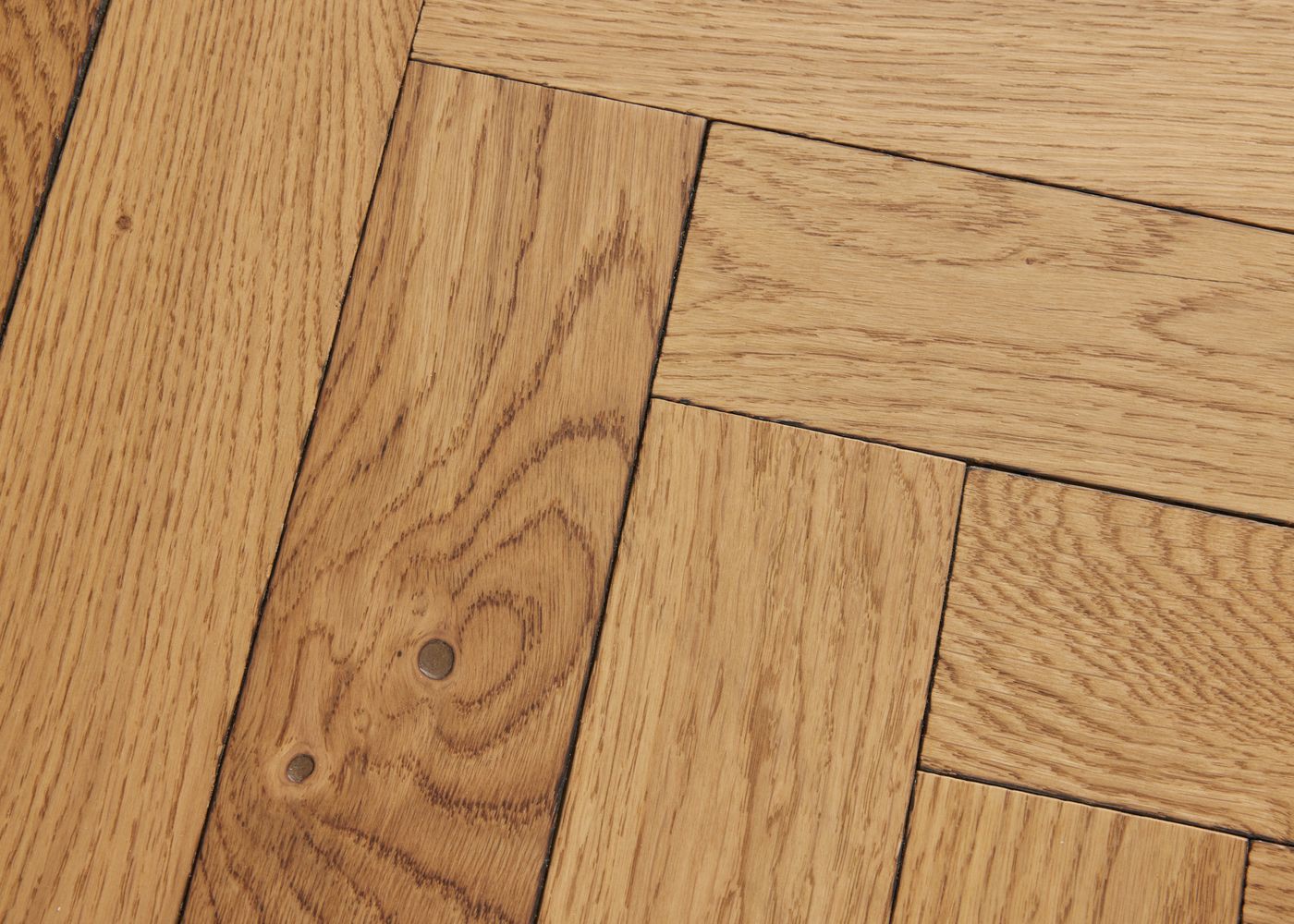 Parquet chêne massif COLBERT Bâton rompu Elégance vieilli 14x70x450