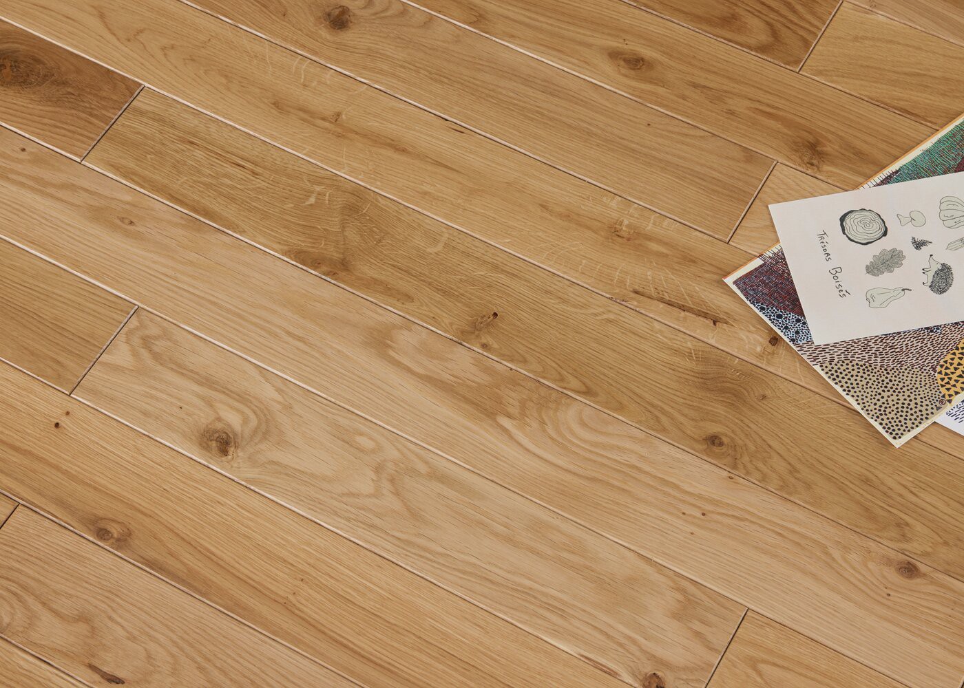 Parquet chêne massif RONDA Élégance brossé vernis mat 14x70x250-1200