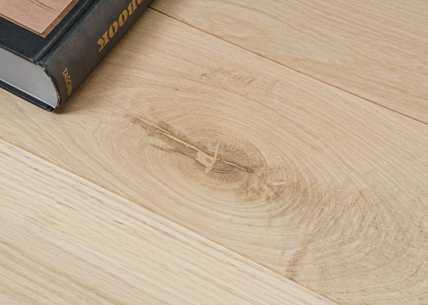 Parquet chêne massif Brut Chalet NF 14x90x1400