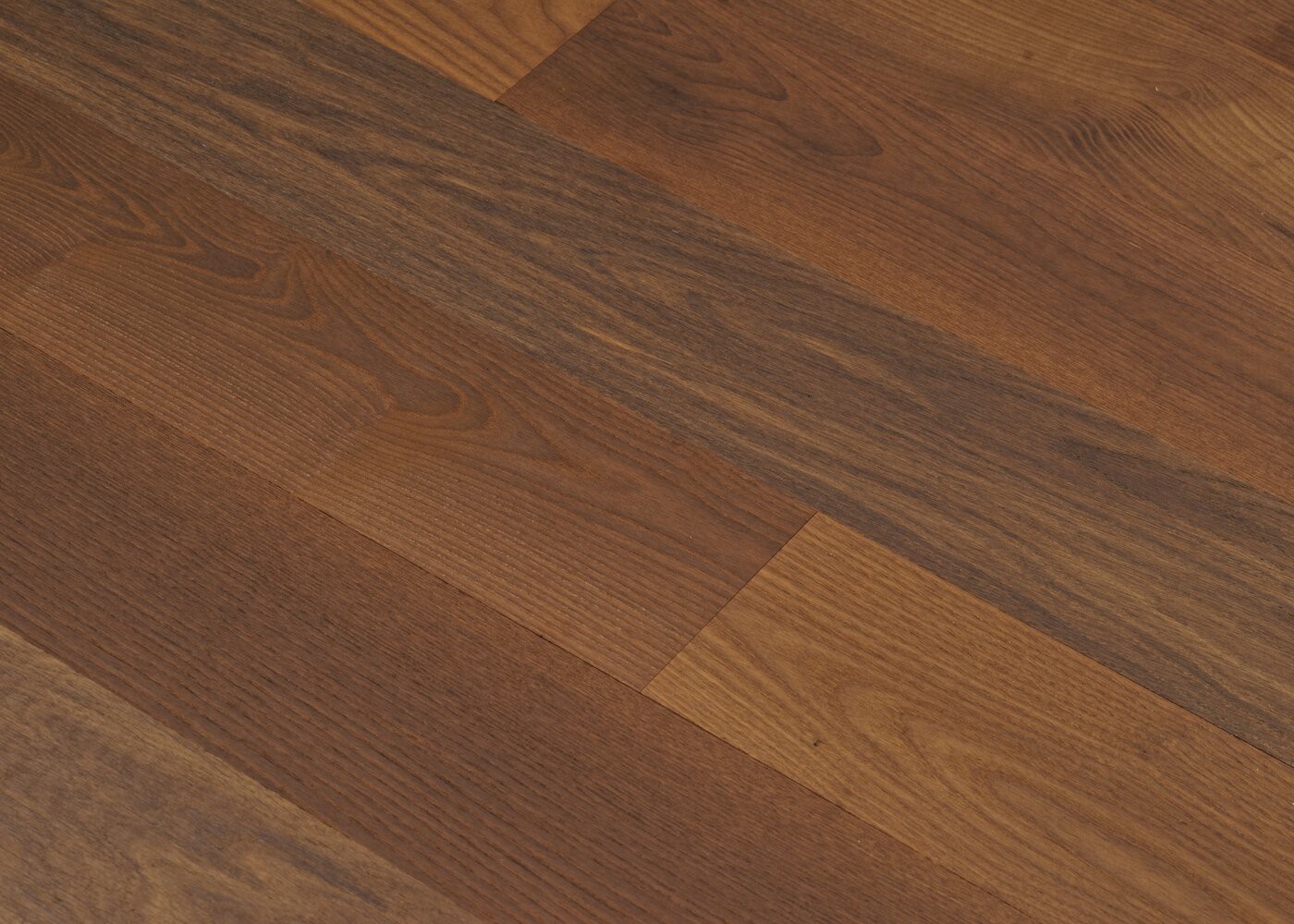 Parquet frêne massif thermochauffé Elégance Brut NF G2 14x130x600-2000