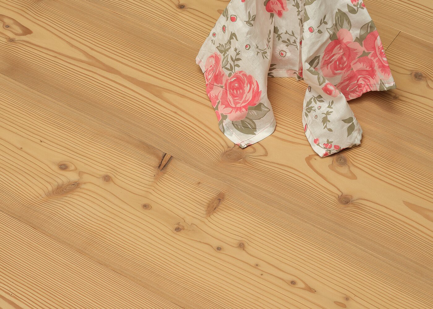 Parquet M&eacute;l&egrave;ze contrecoll&eacute; bross&eacute; Mati&egrave;re huil&eacute; Teinte &agrave; l'Ancienne 15x195x2000