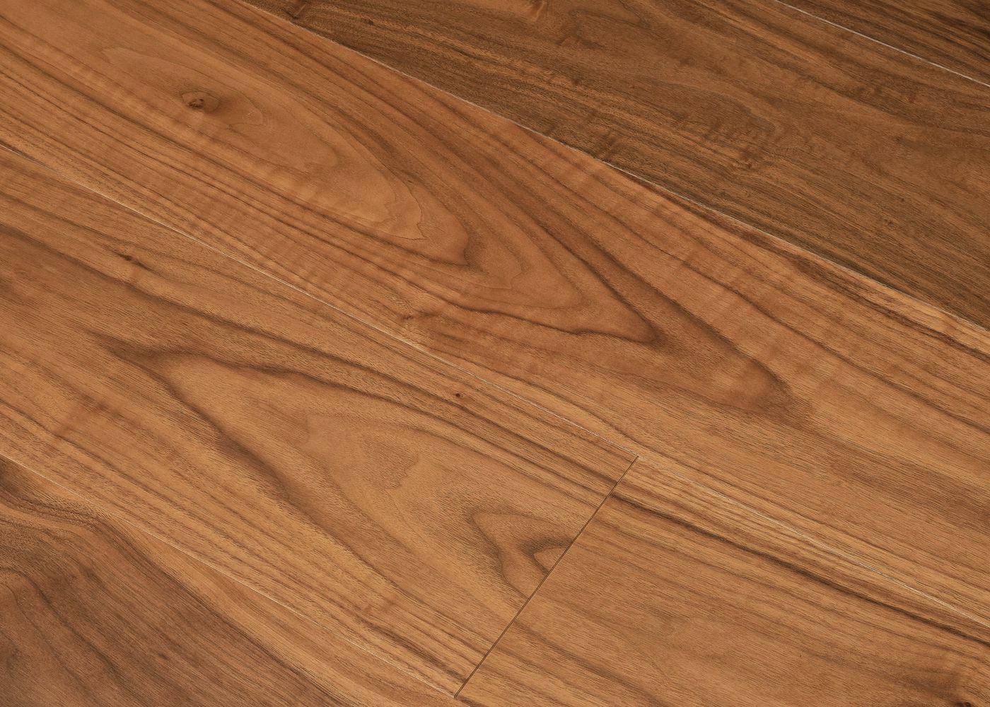 Parquet Noyer US contrecollé brossé Elégance huilé 15x192x2400