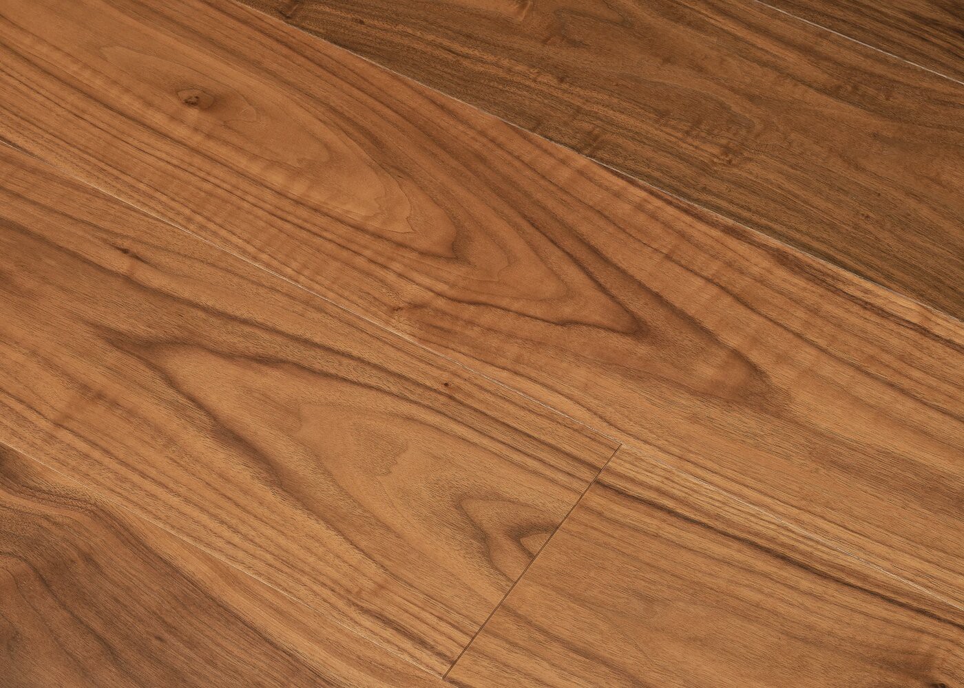 Parquet Noyer US contrecoll&eacute; bross&eacute; El&eacute;gance huil&eacute; 15x192x2400